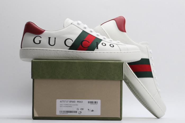 GC LOW-TOP SNEAKER