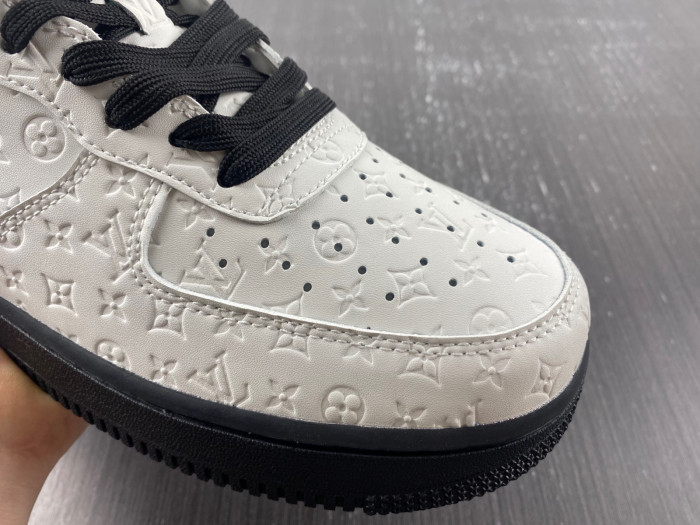 LV X NIKE AIR FORCE SNEAKER 1A9VER