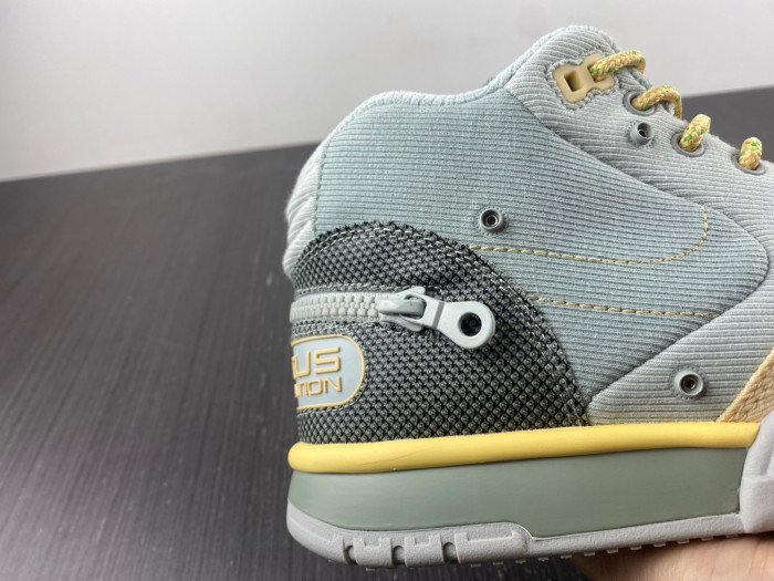 Nike TRAVIS SCOTT X AIR TRAINER 1 SP 