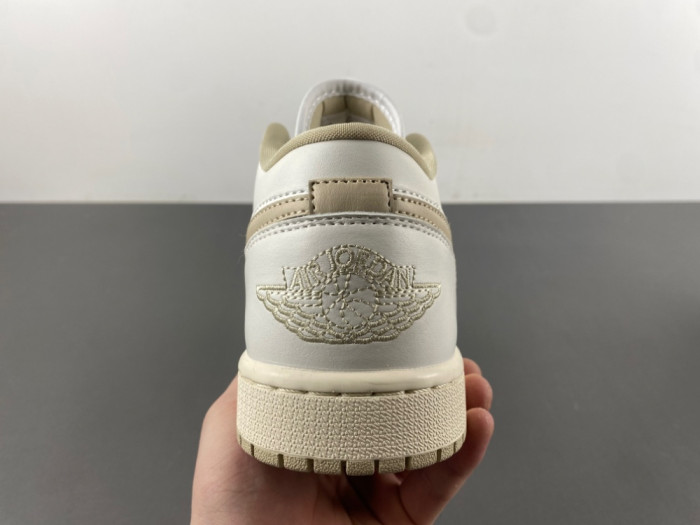 Air Jordan 1 Low DC0774-112