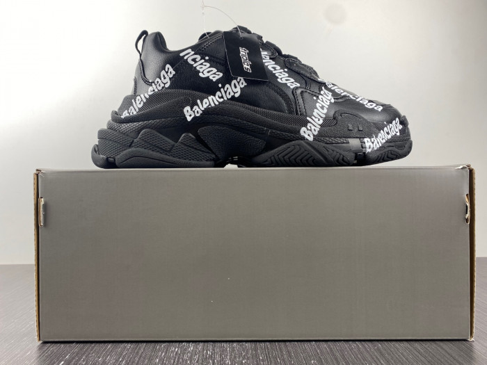 BL TRIPLE S TRAINERS