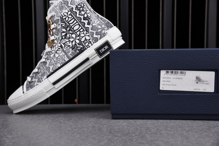 DR B23 OBLIQUE HIGH TOP SNEAKER