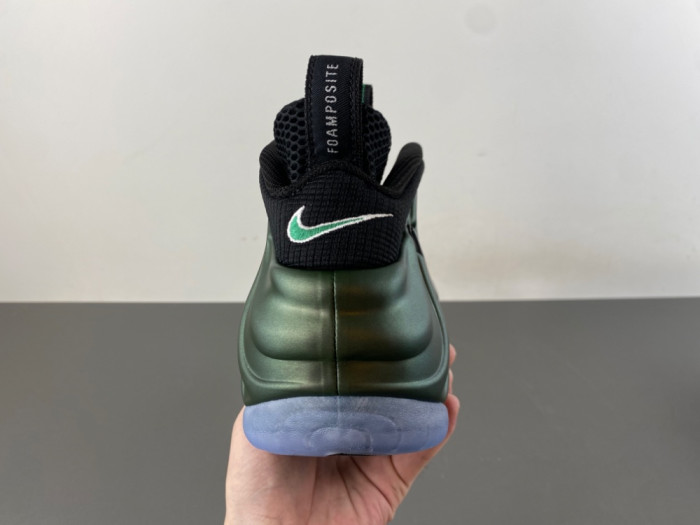 Nike Air Foamposite Pro “Pine Green” HF0794-300