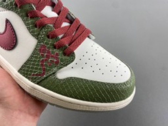 Air Jordan 1 Retro Low OG 