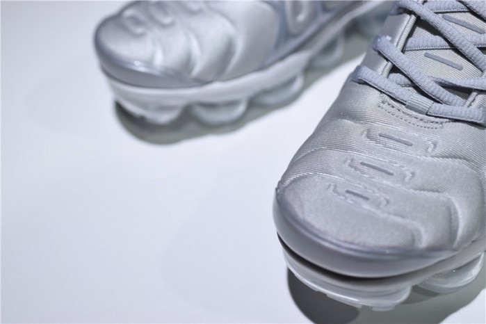 Nike VaporMax Plus “Triple White” Pure Platinum mens 924453-100