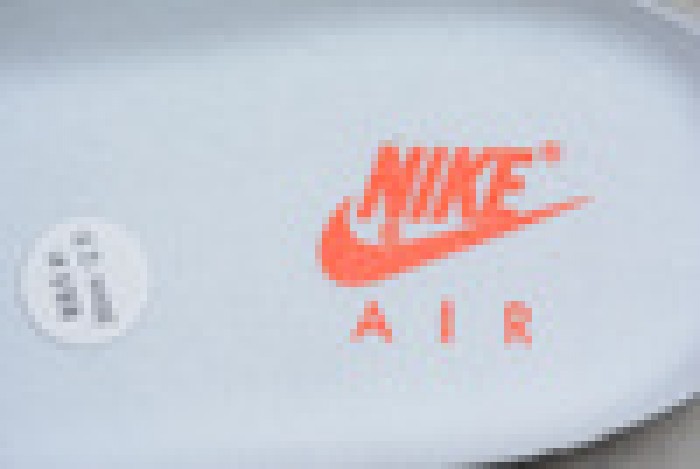 Nike Air Force 1 High Knicks AV3938-100