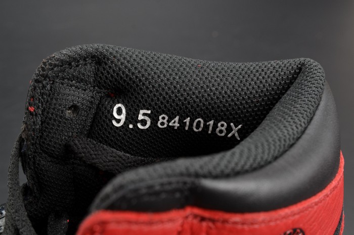 Air Jordan 1 Retro High OG “Banned” red mens 555088-001