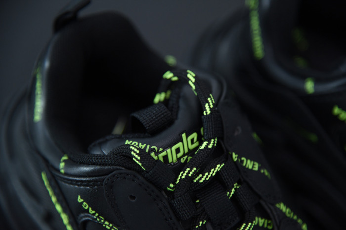 BL TRIPLE S TRAINERS