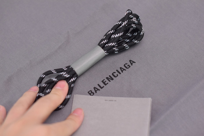 BL TRIPLE S TRAINERS