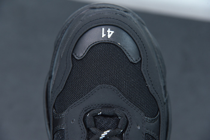 BL TRIPLE S TRAINERS