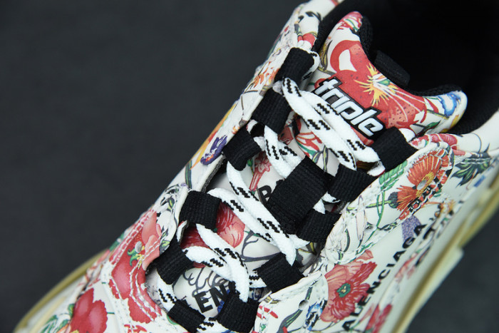 BL TRIPLE S TRAINERS