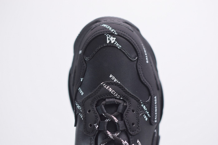 BL TRIPLE S TRAINERS