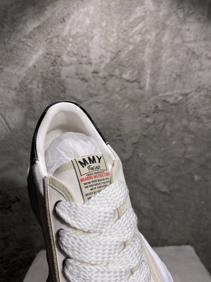 Ma*s*n mihara yasuhiro sneaker mmy-22