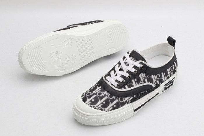 DR B23 OBLIQUE TOP SNEAKER