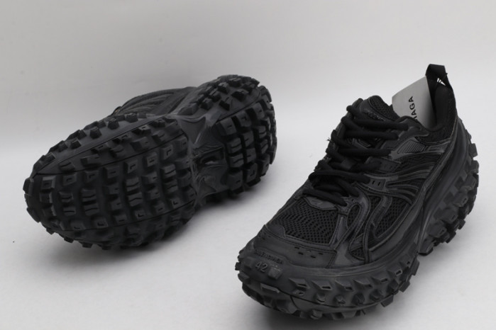 BC DEFENDER RUBBER PLATFORM SNEAKERS