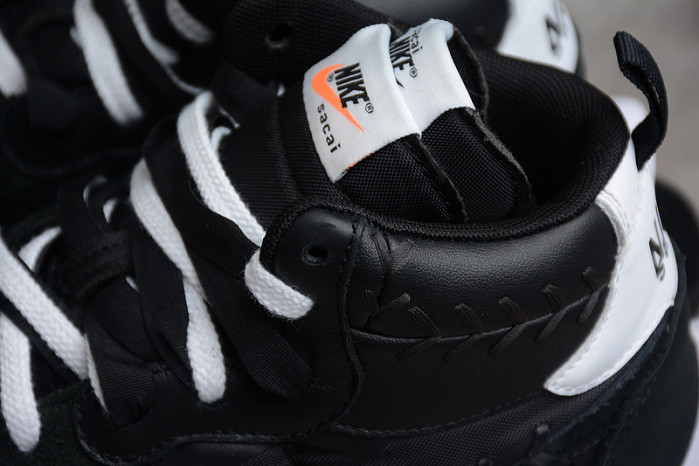 SACAI X NIKE LDWAFFLE X JEAN PAUL GAULTIER BLACK WHITE DH9186-001