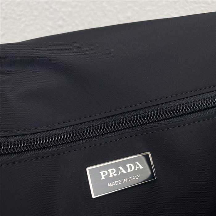 Pra*a medium padded nylon shoulder bag
