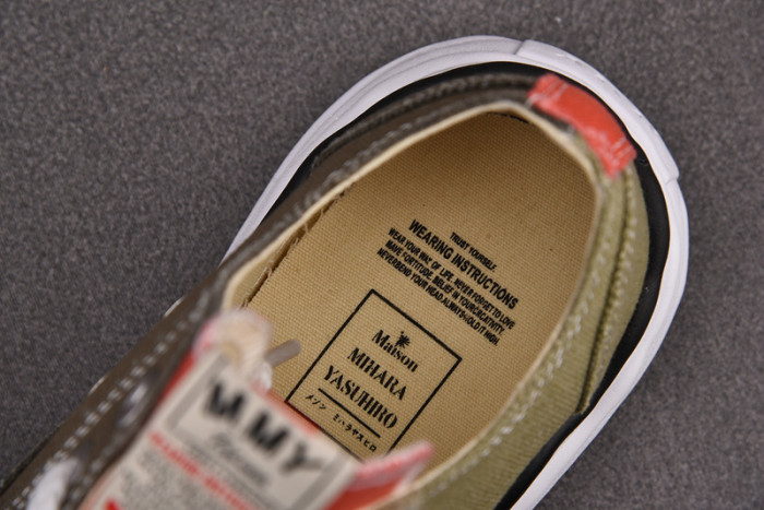 Ma*s*n mihara yasuhiro sneaker mmy-33