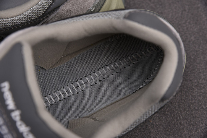 new Ba1an*e 992 grey