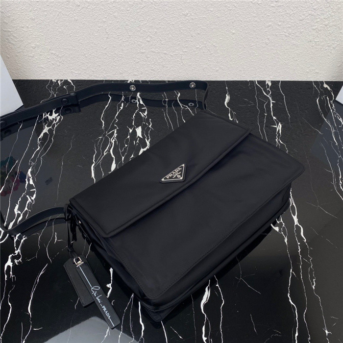 Pra*a medium padded nylon shoulder bag