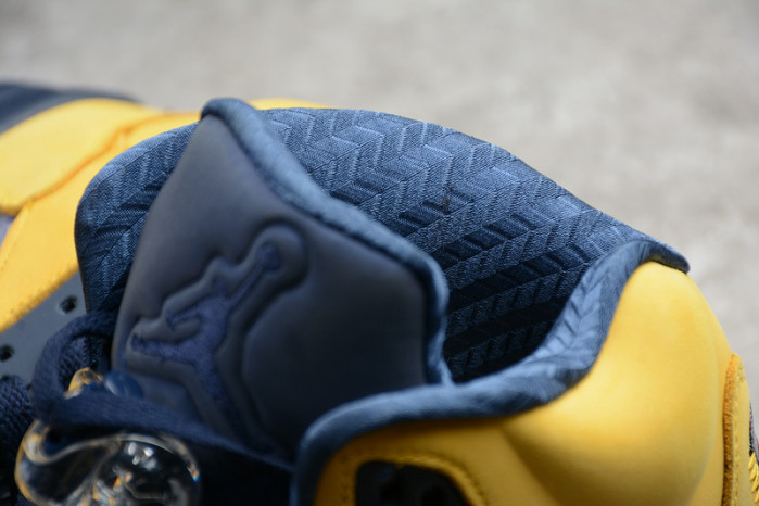 Jordan 5 Retro Michigan (2019) - CQ9541-704