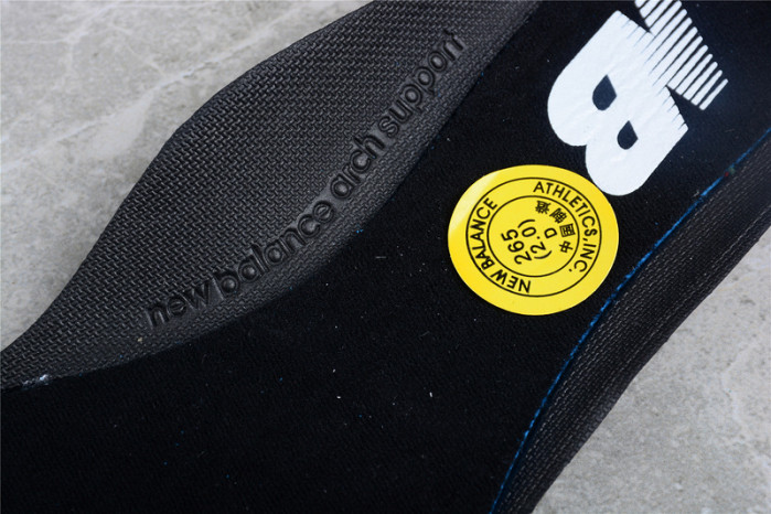 new Ba1an*e 550 white blue bb550sn1