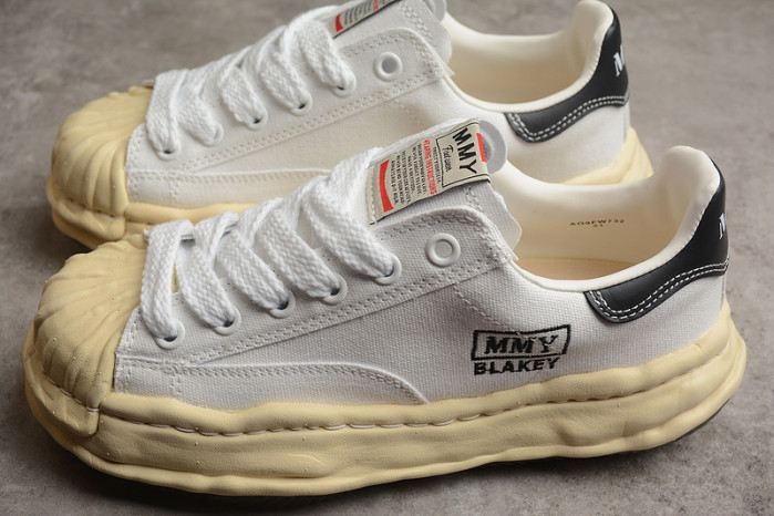 Ma*s*n mihara yasuhiro sneaker mmy-1