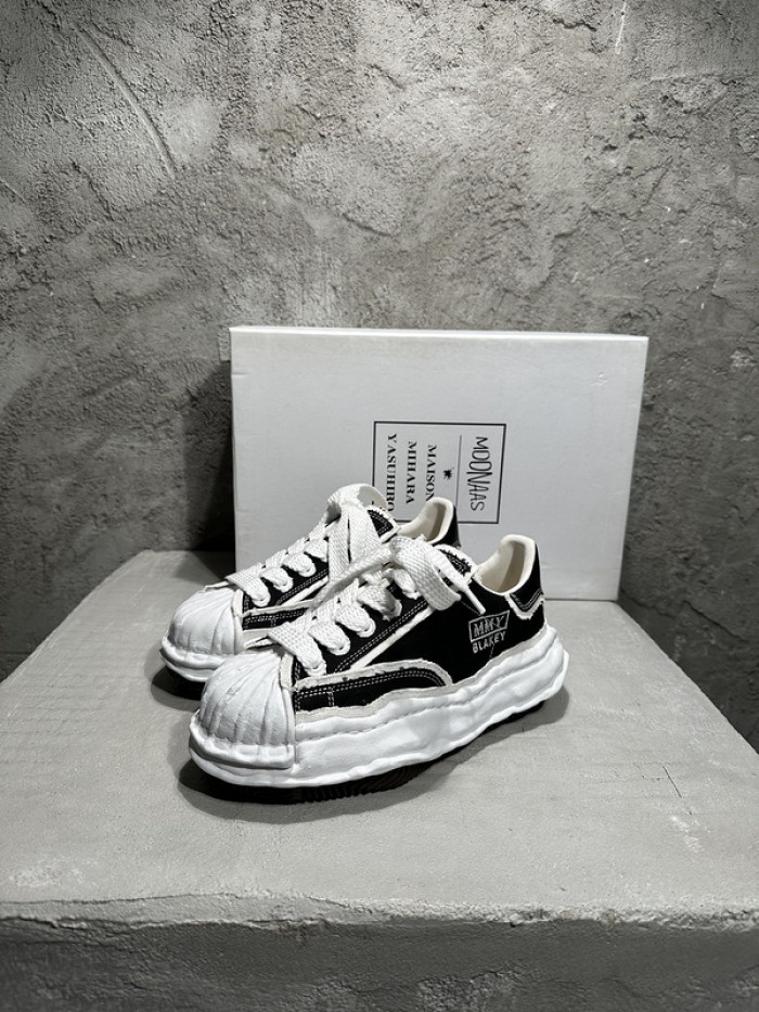 Ma*s*n mihara yasuhiro sneaker mmy-5