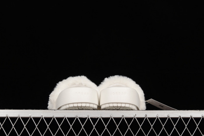 AIR JORDAN NOLA SLIDE COCONUT MILK/OLIVE AURA/SAIL DQ5364-131