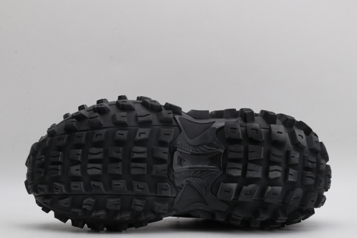 BC DEFENDER RUBBER PLATFORM SNEAKERS