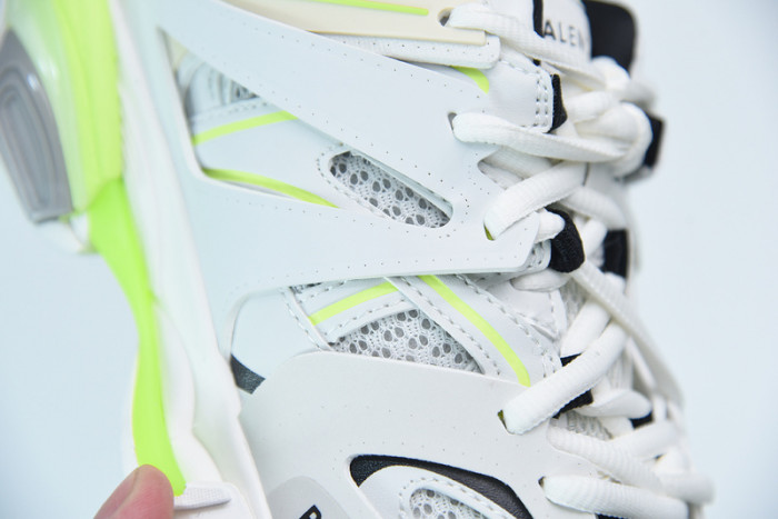 BL TRIPLE S TRAINERS