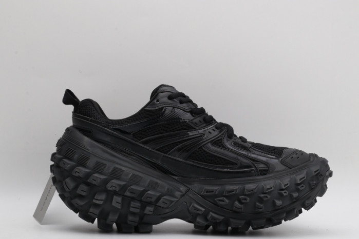 BC DEFENDER RUBBER PLATFORM SNEAKERS