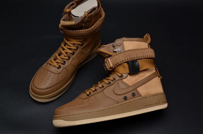 nike wmns sf force 1 “G01den beige” 857872-200