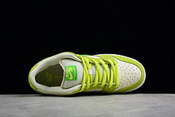 NIKE SB DUNK LOW “GREEN APPLE” DM0807-300