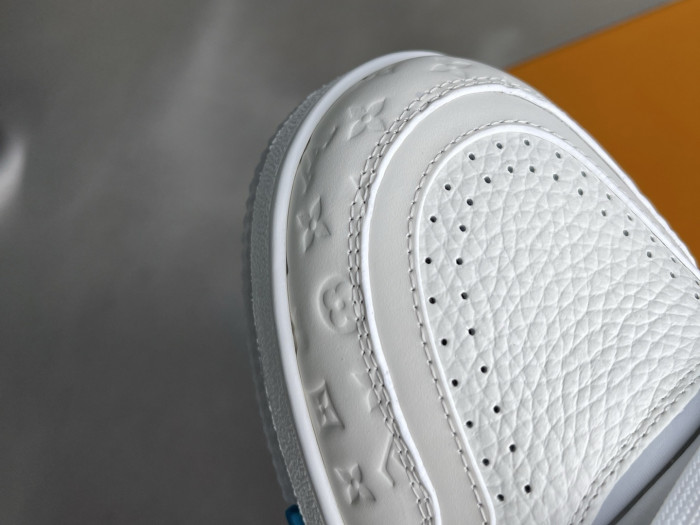 l0vis Vvtt0n lv trainer lvt-223