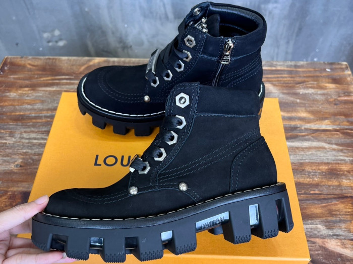 LVT BOOTS
