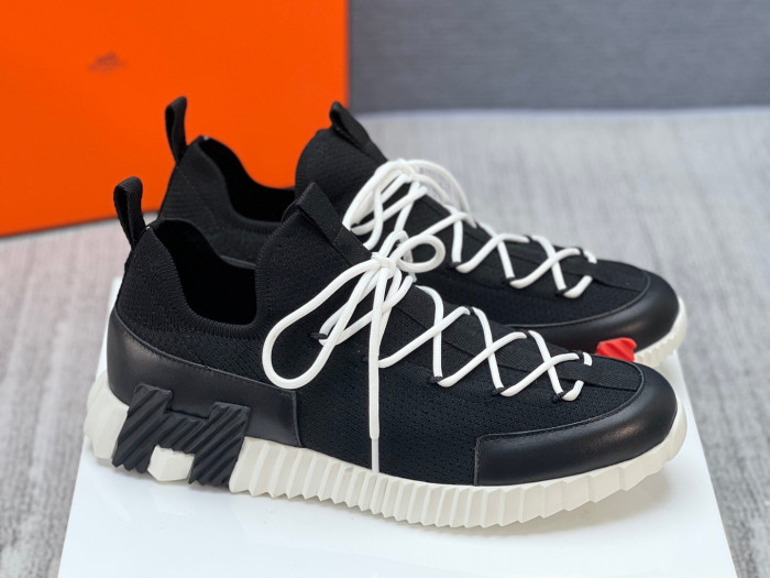 H**me5 sneaker hms011